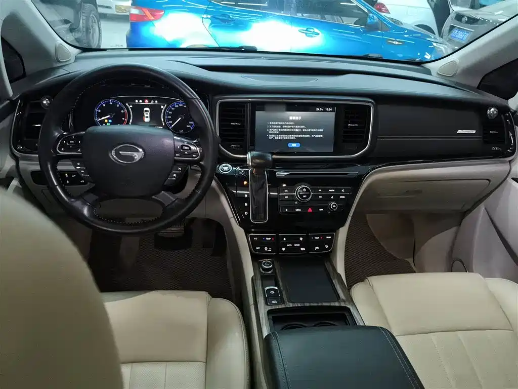 GAC Motor Trumpchi M8 2019 — фото 10