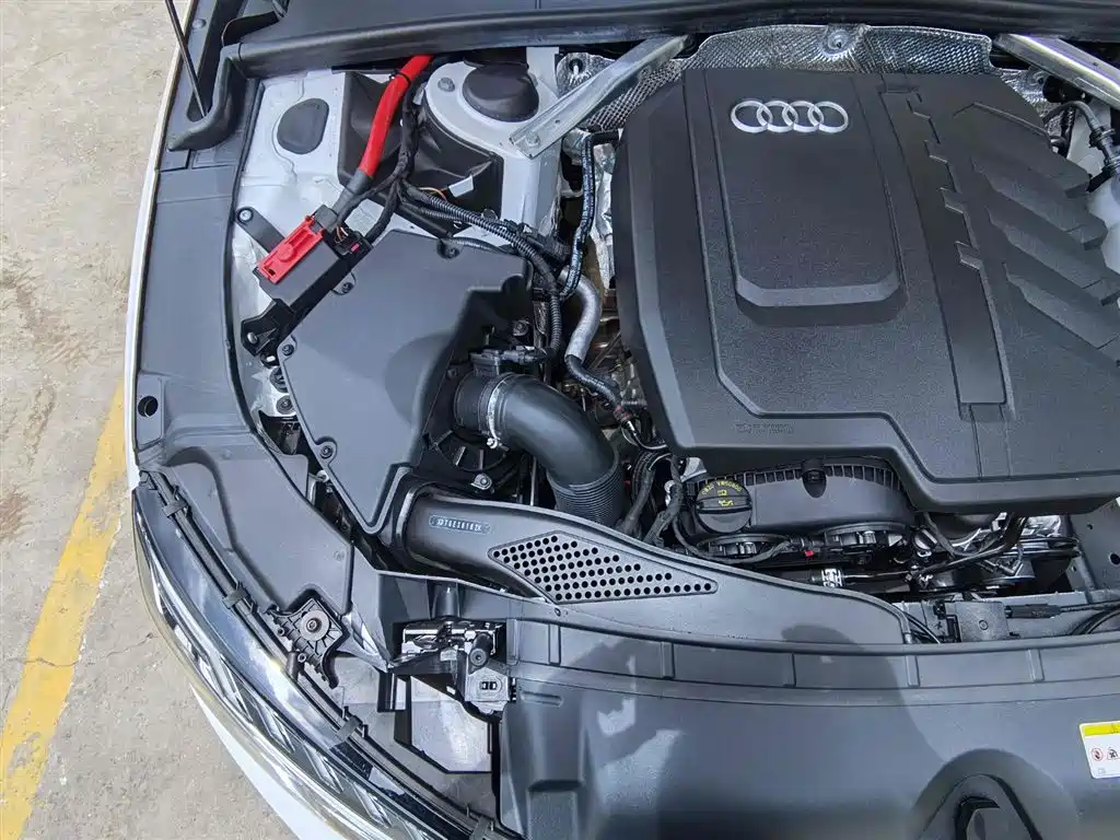 Audi A4L 2025 — фото 10