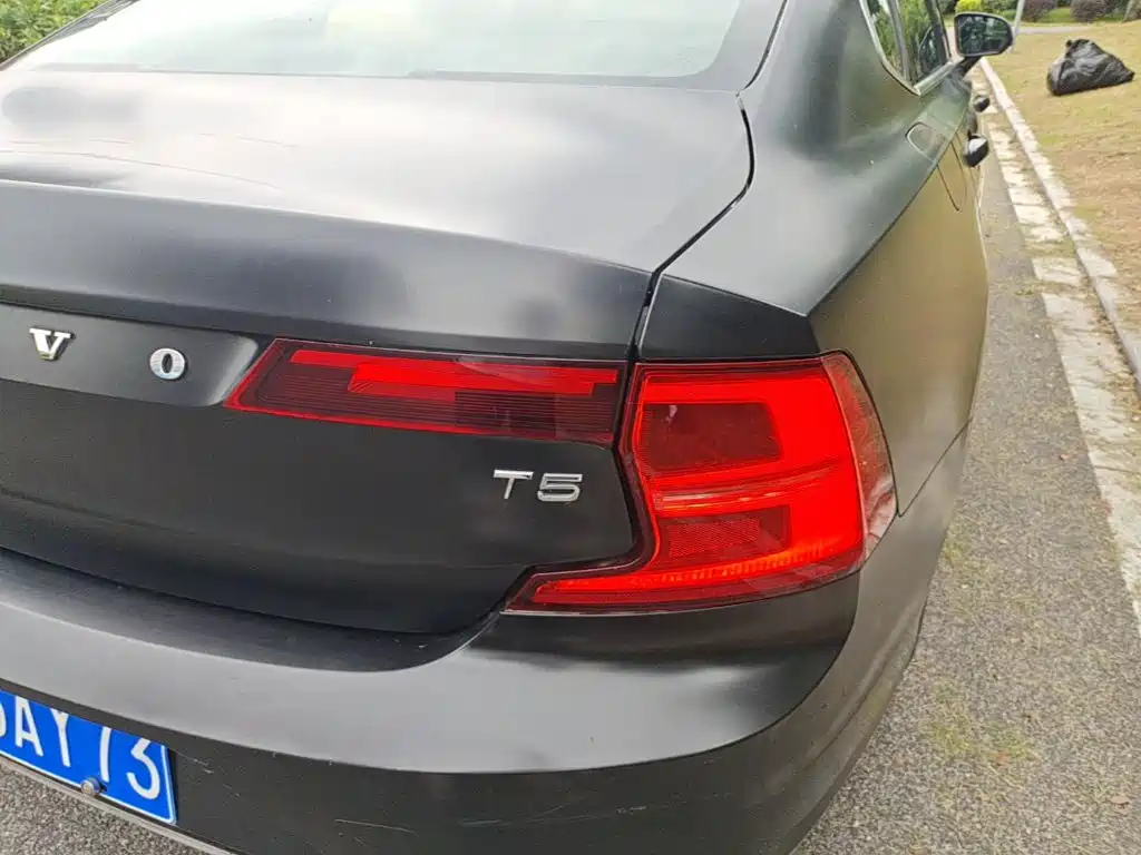 Volvo S90 2017 — фото 24