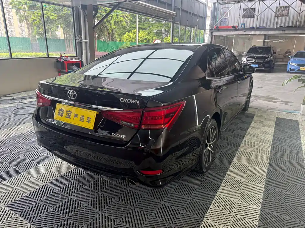 Toyota Crown 2019