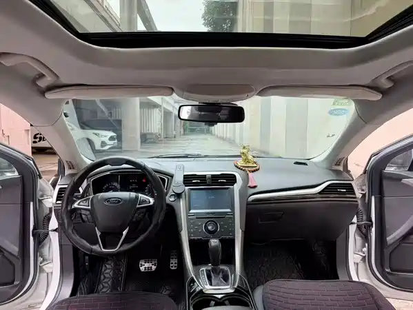 Ford Mondeo 2015