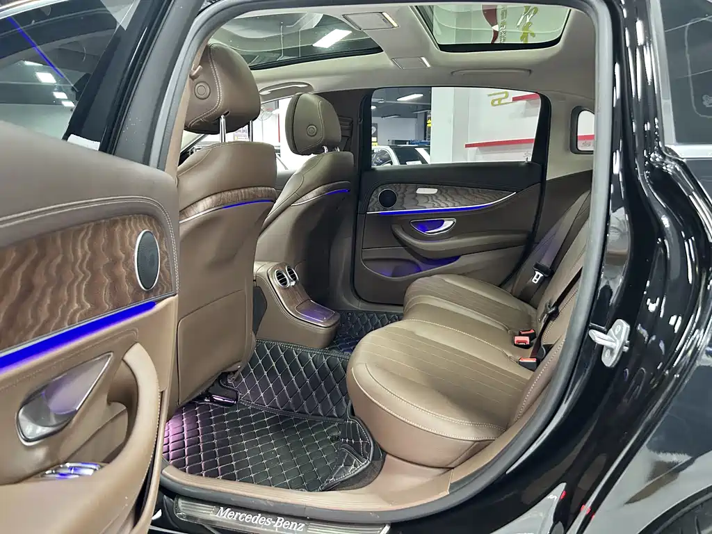 Mercedes-Benz E-Class 2023
