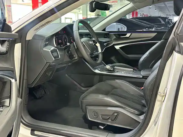 Audi A7L 2023