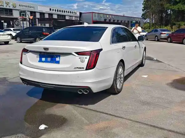 Cadillac CT6 2021