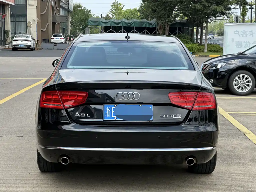 Audi A8 2012