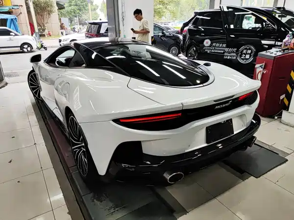 McLaren GT 2022