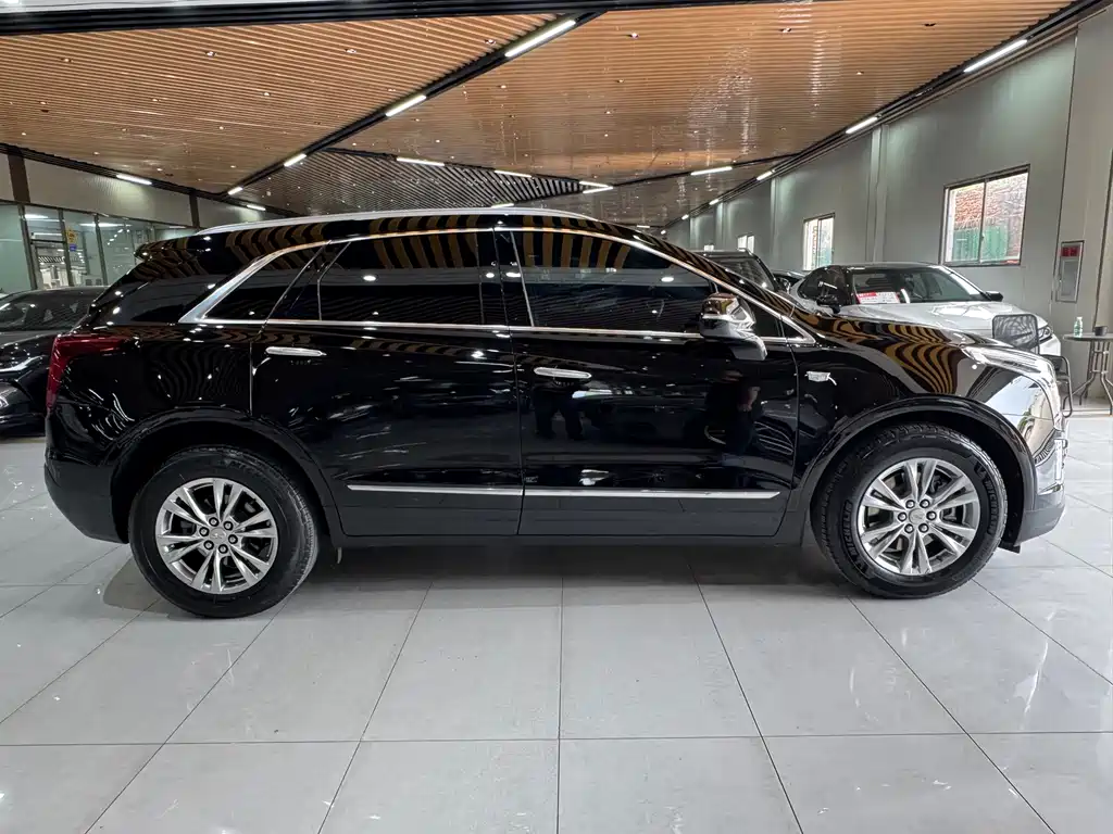 Cadillac XT5 2022 — фото 4