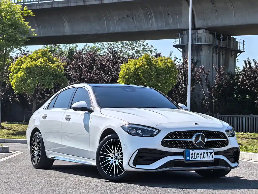 Mercedes-Benz C-Class 2025 — фото 3