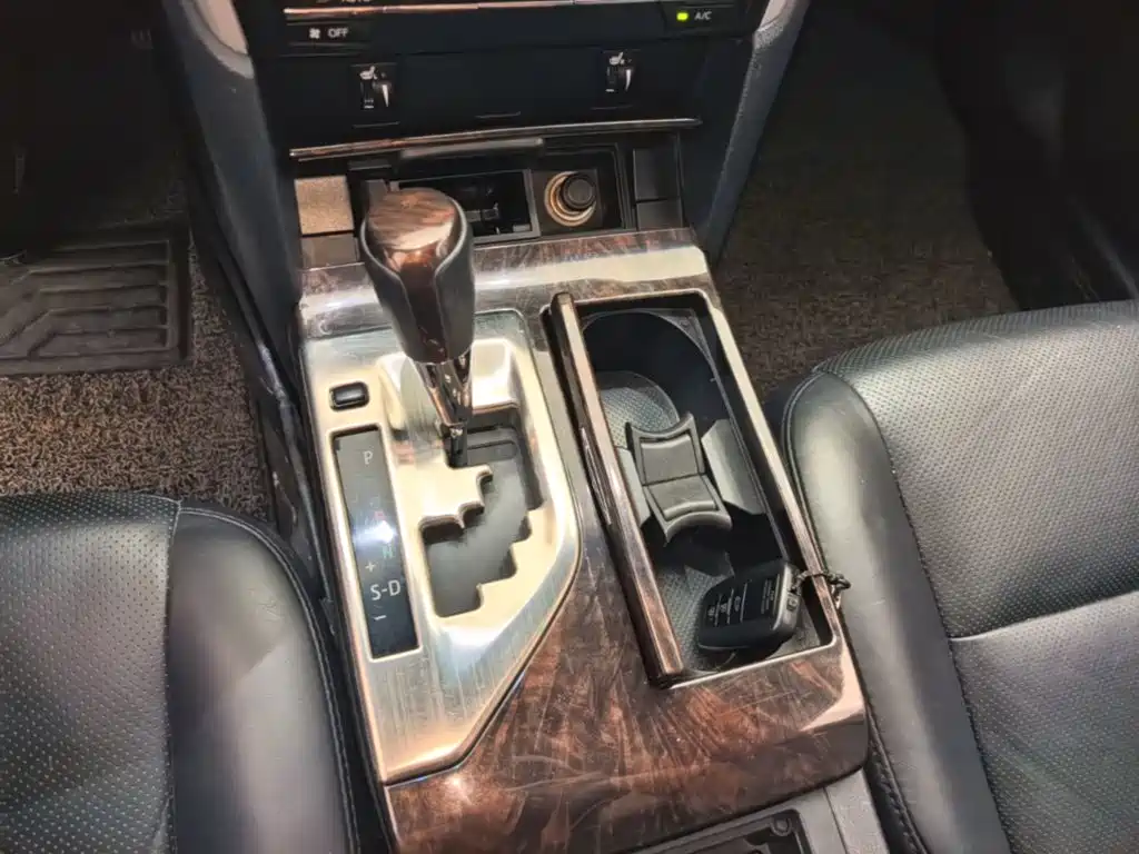 Toyota Camry 2015 — фото 14