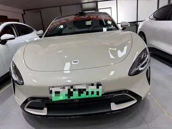 Xiaomi SU7 2024