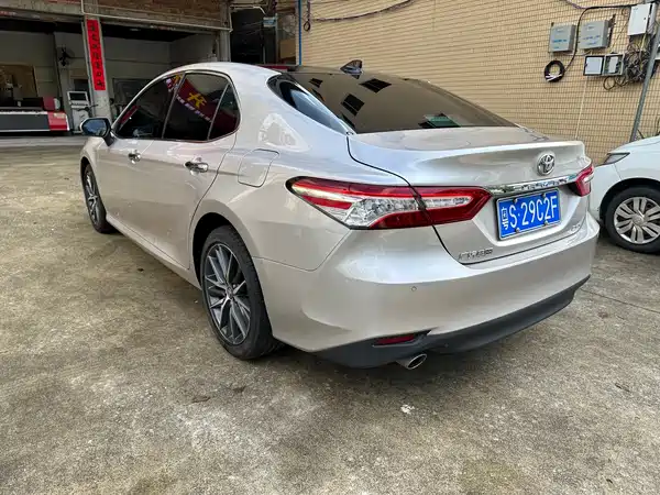 Toyota Camry 2021