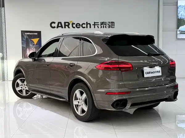 Porsche Cayenne 2011