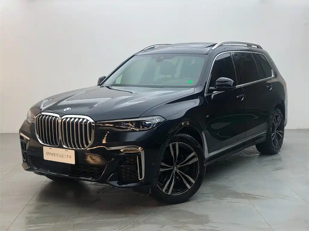 BMW X7 2021 — фото 1