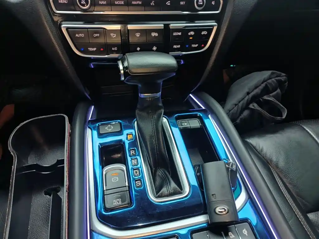GAC Motor Trumpchi GS8 2018 — фото 14