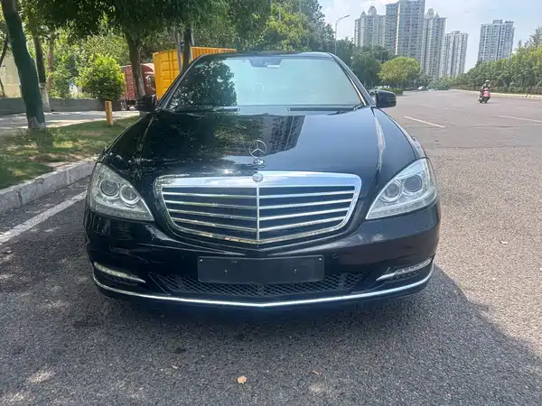 Mercedes-Benz S-Class 2012