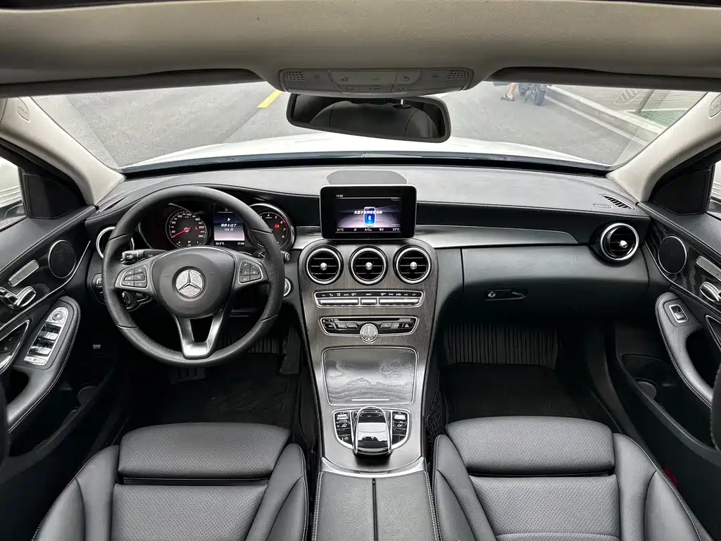 Mercedes-Benz C-Class 2018 — фото 18