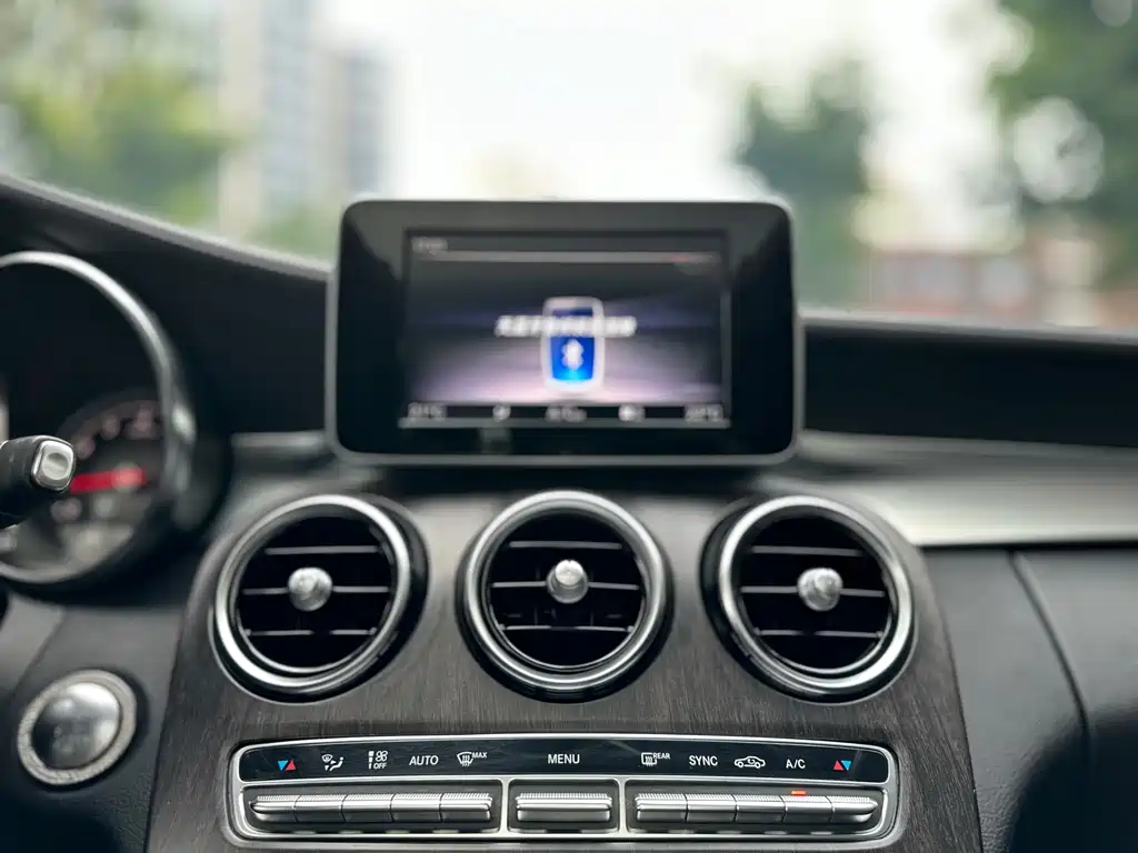 Mercedes-Benz C-Class 2018 — фото 15