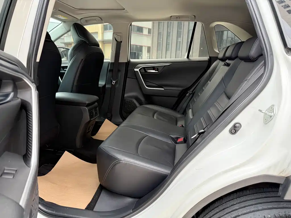 Toyota Wildlander 2022 — фото 16