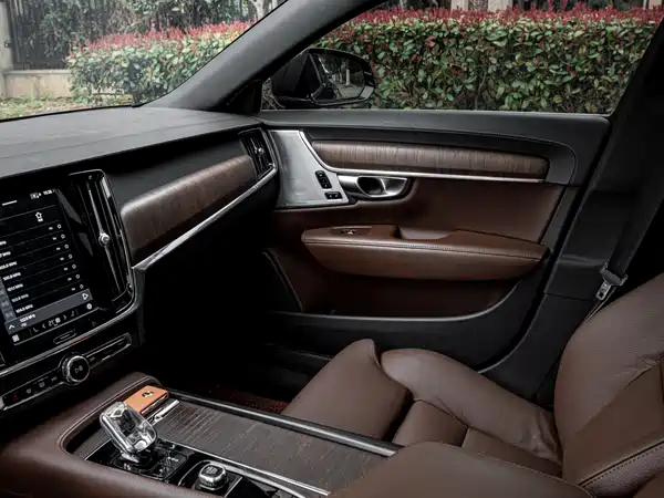 Volvo S90 2023