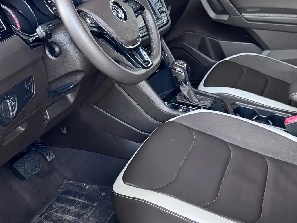 Volkswagen Tiguan L 2018 — фото 6