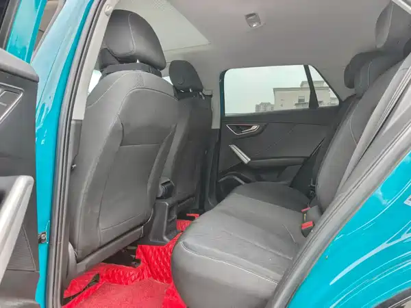 Audi Q2L 2021