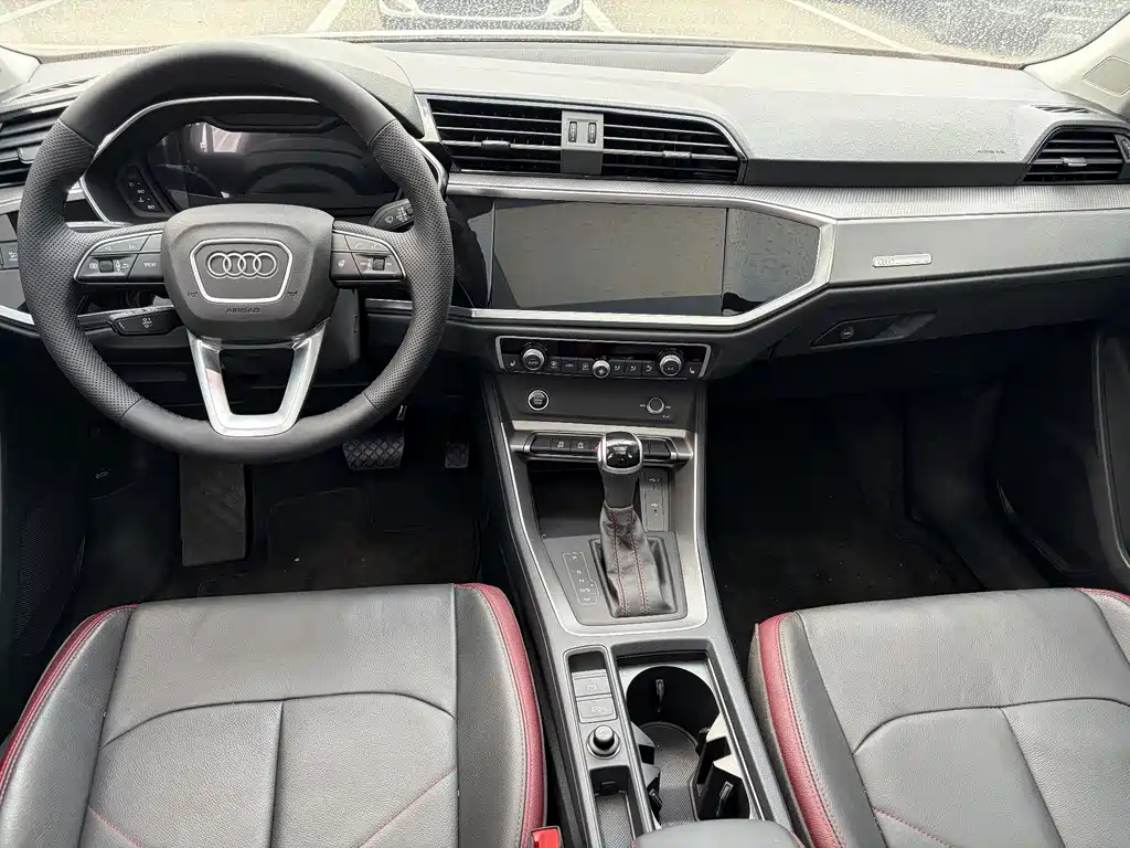 Audi Q3 2023 — фото 10