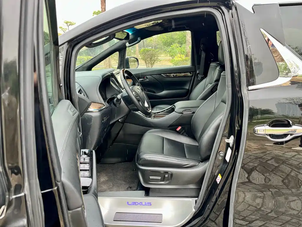 Toyota Alphard 2018 — фото 4
