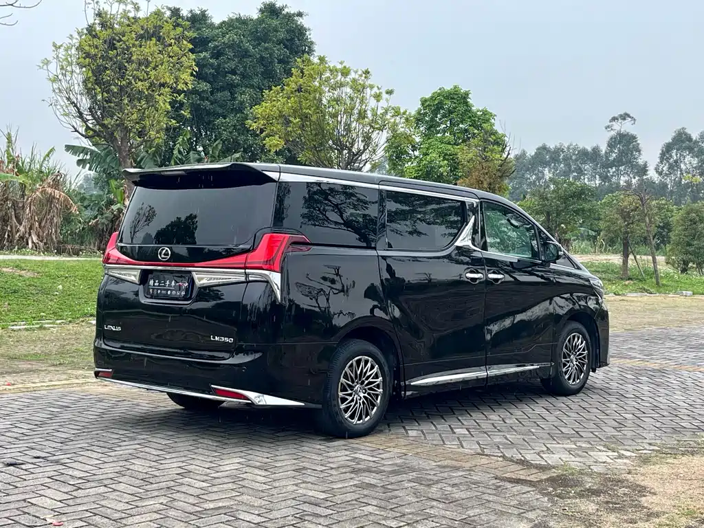 Toyota Alphard 2018 — фото 21