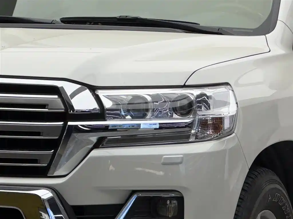 Toyota Land Cruiser 2018 — фото 3