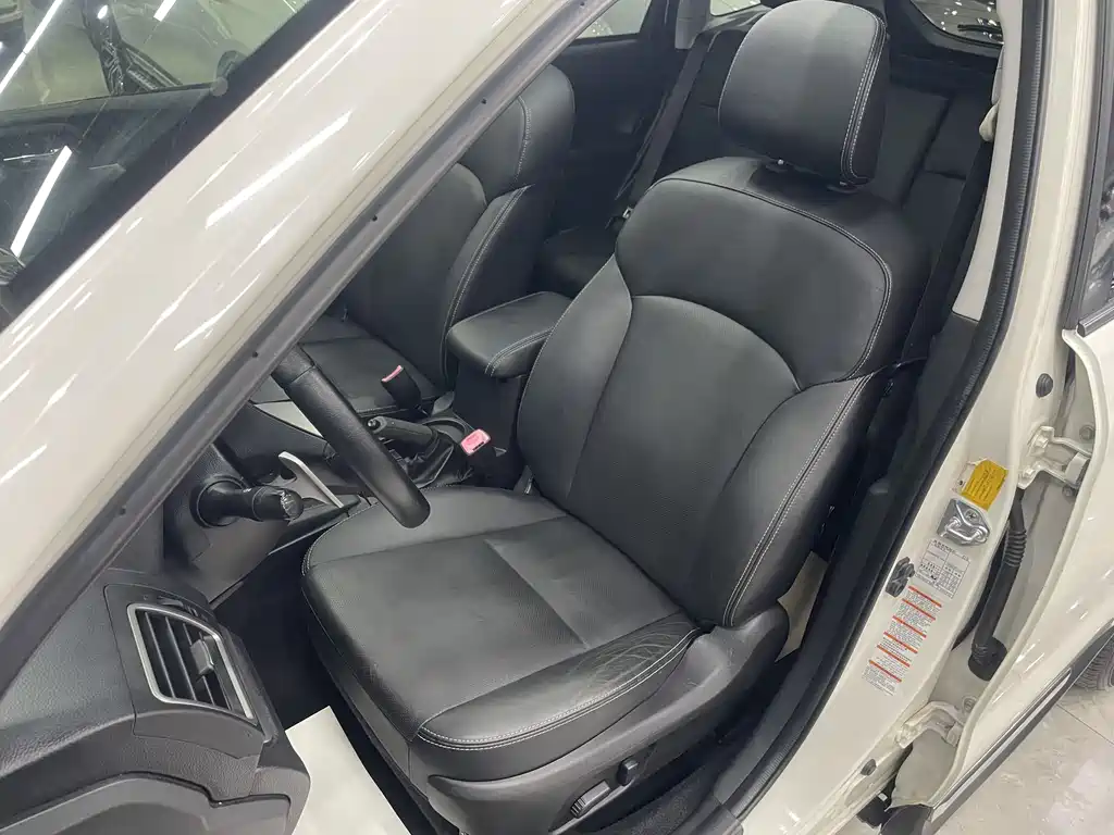 Subaru Forester 2016 — фото 15