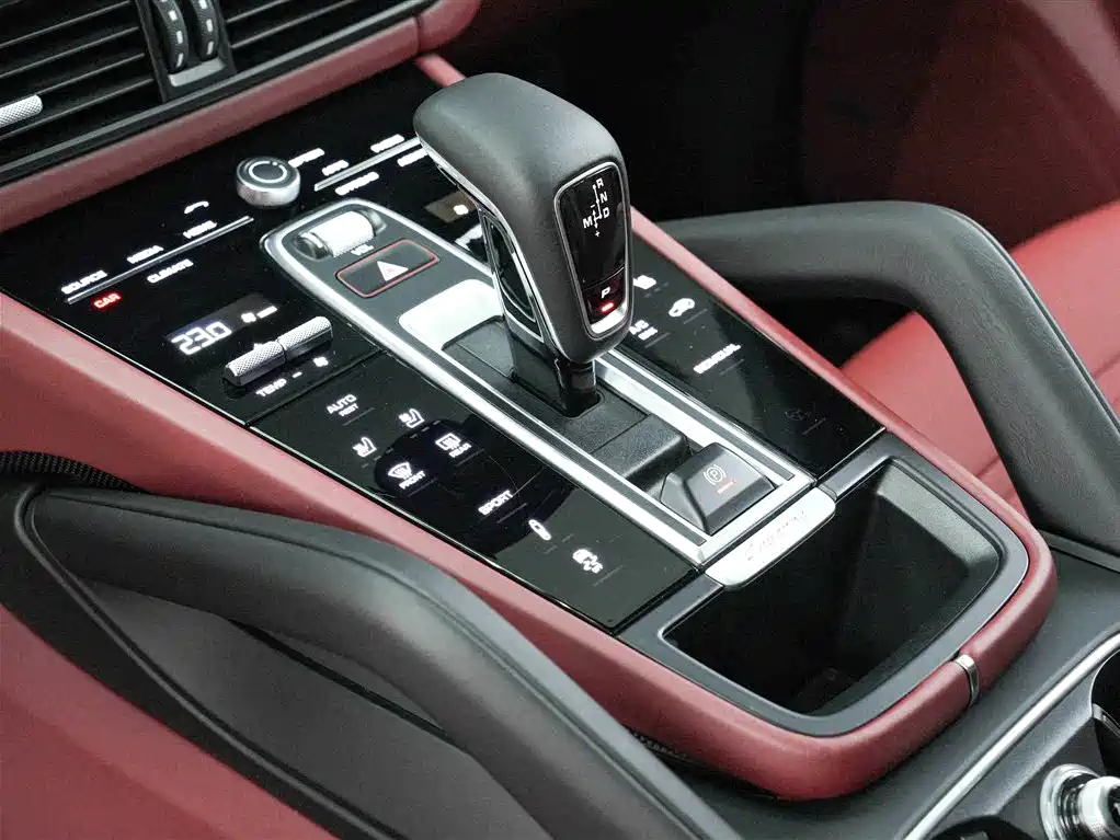 Porsche Cayenne 2021 — фото 11