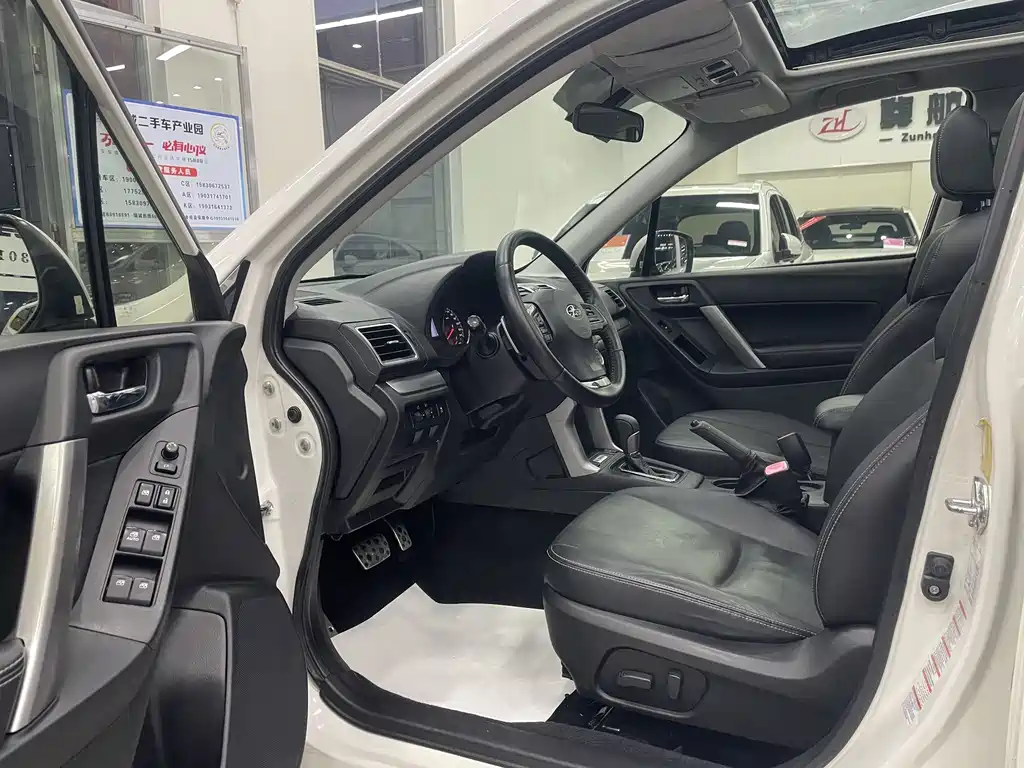 Subaru Forester 2016 — фото 14
