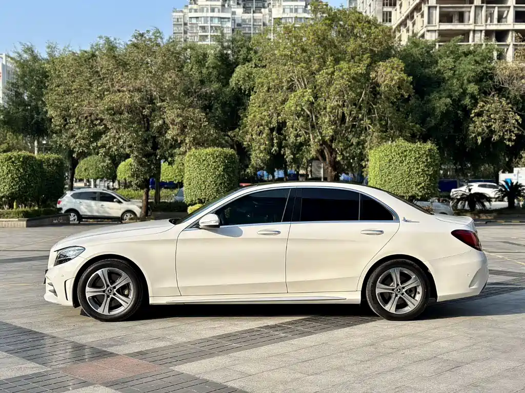 Mercedes-Benz C-Class 2019 — фото 3