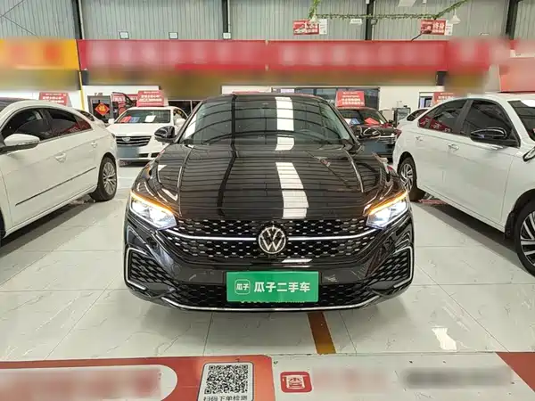 Volkswagen Passat 2022