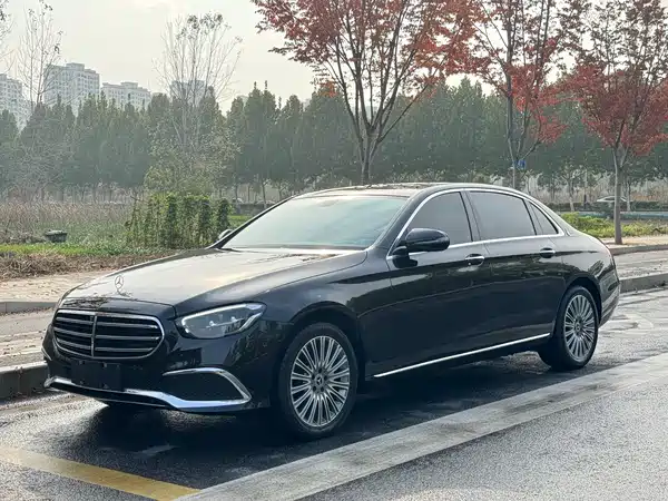 Mercedes-Benz E-Class 2022