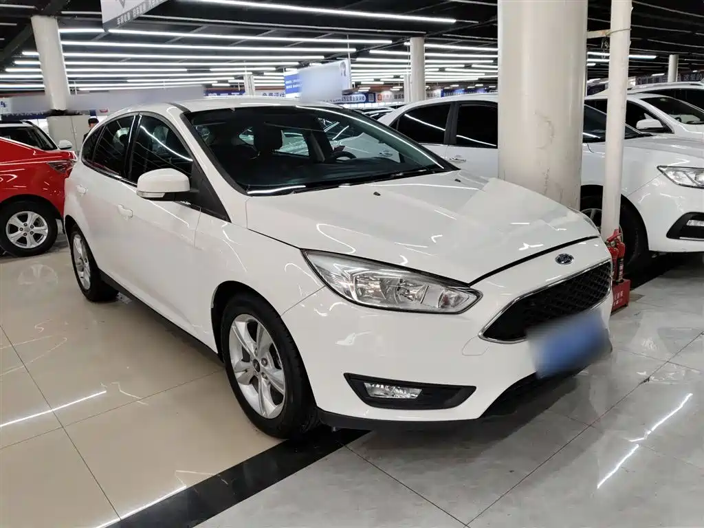 Ford Focus 2017 — фото 21