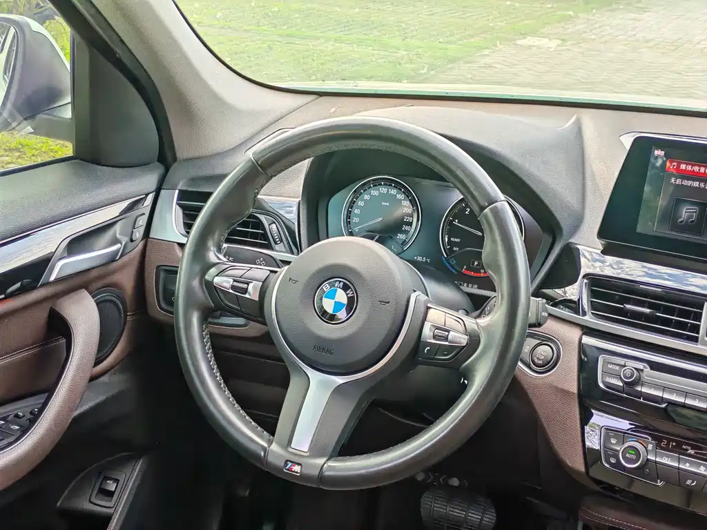 BMW X1 2020 — фото 10