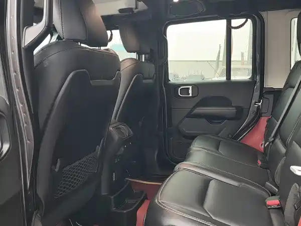 Jeep Wrangler 2025