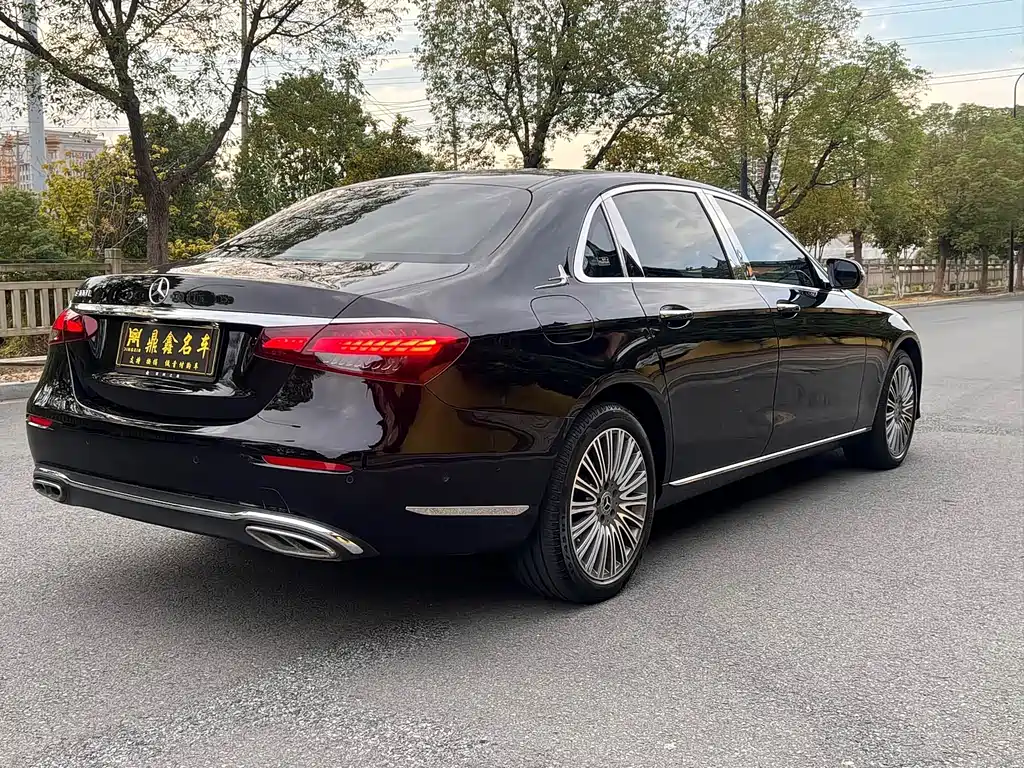 Mercedes-Benz E-Class 2022