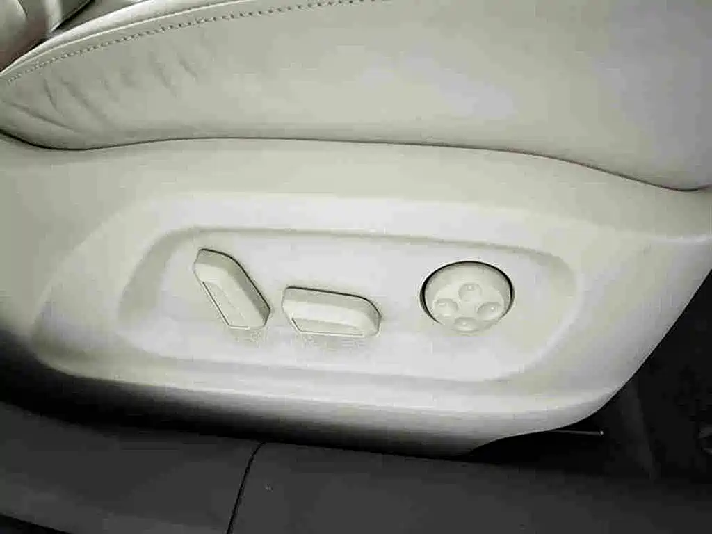 Audi Q3 2013 — фото 12