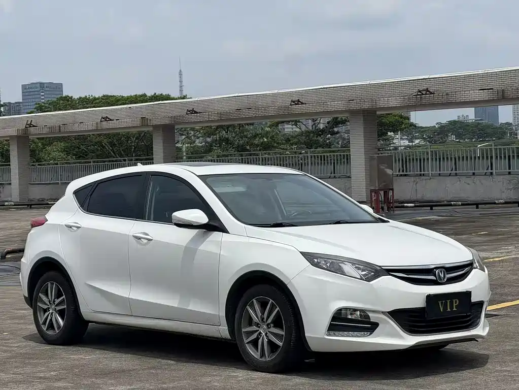 Changan Eado XT 2018 — фото 3