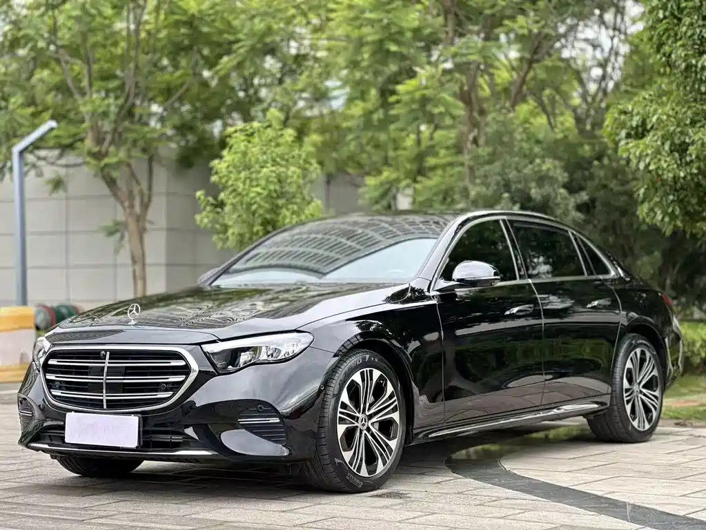 Mercedes-Benz E-Class 2025