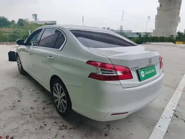 Peugeot 408 2016