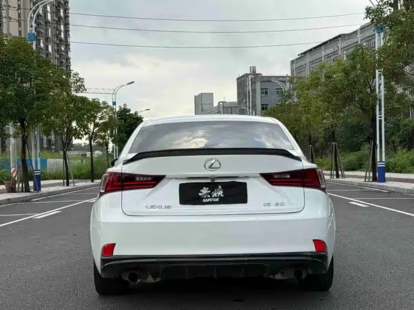 Lexus IS 2013