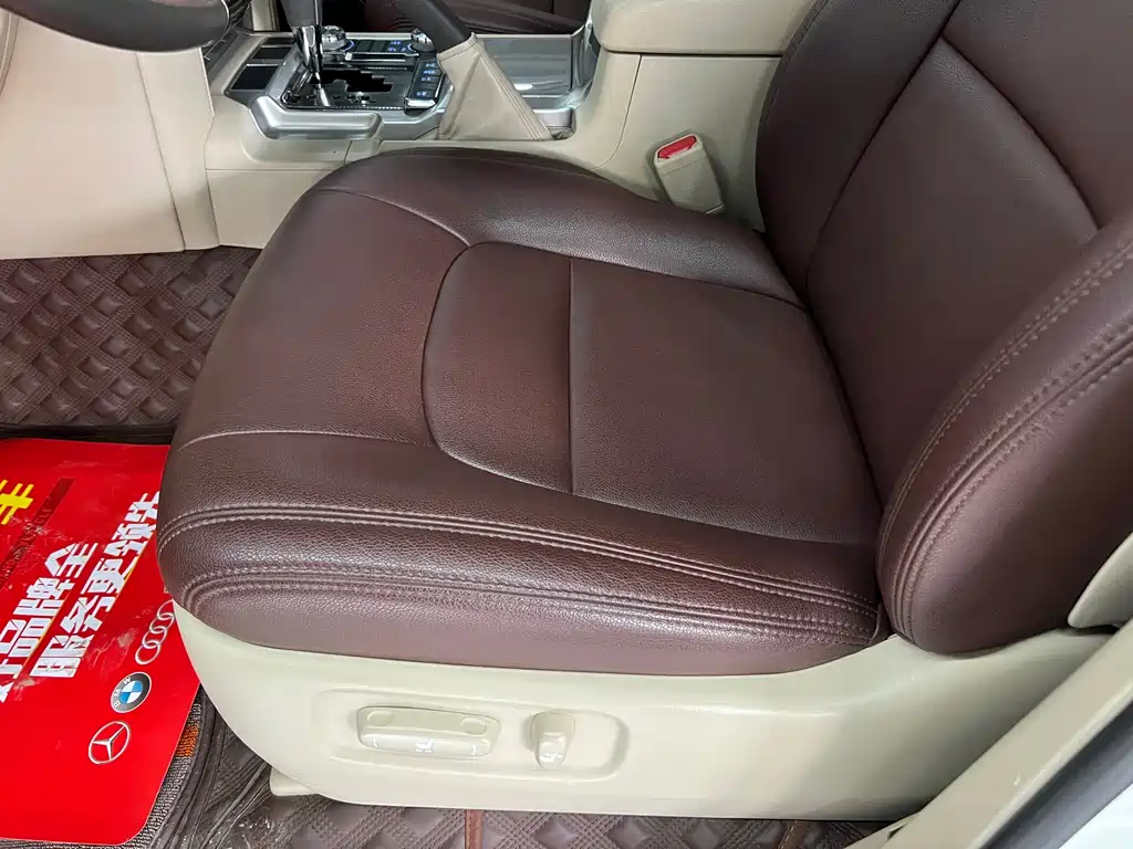 Toyota Land Cruiser 2019 — фото 14