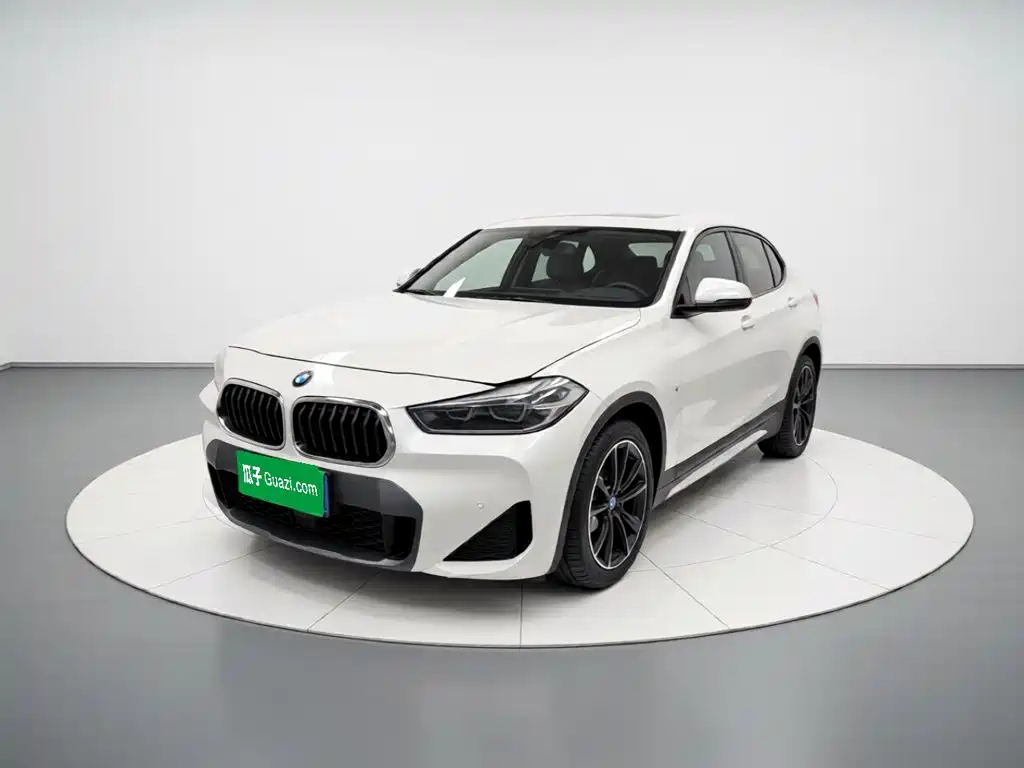 BMW X2 2021 — фото 1