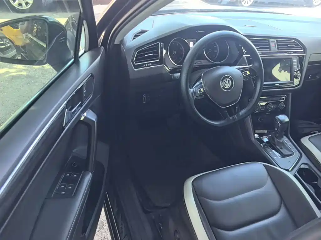 Volkswagen Tiguan L 2018 — фото 16