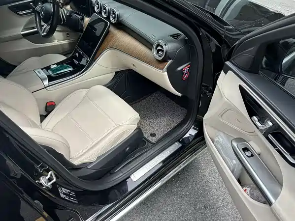 Mercedes-Benz C-Class 2022