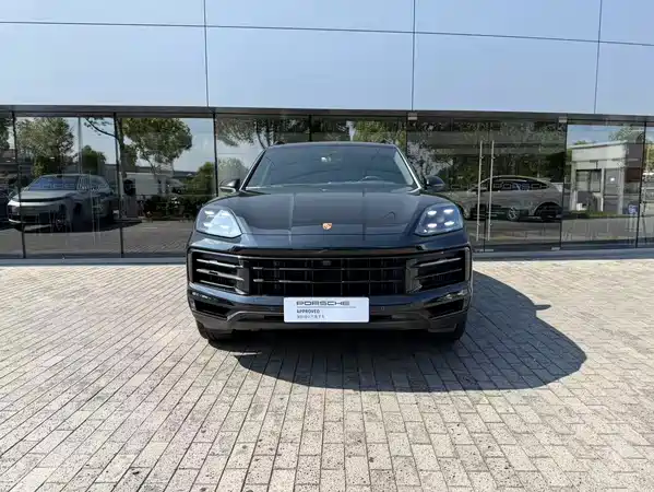 Porsche Cayenne 2025