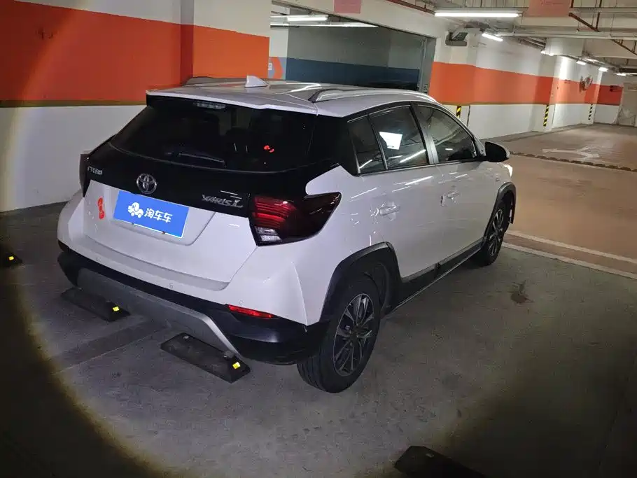 Toyota Yaris L 2021